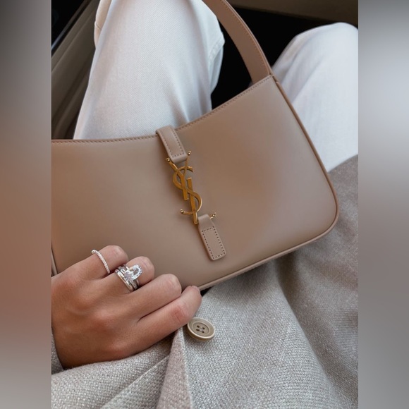 YVES SAINT LAURENT Le 5 A 7 Hobo shoulder bag - Picture 14 of 17